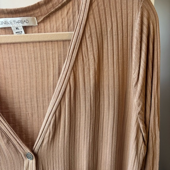 Nordstrom Single Thread Caramel Ribbed Cardigan Size XL NWOT - Picture 2 of 5